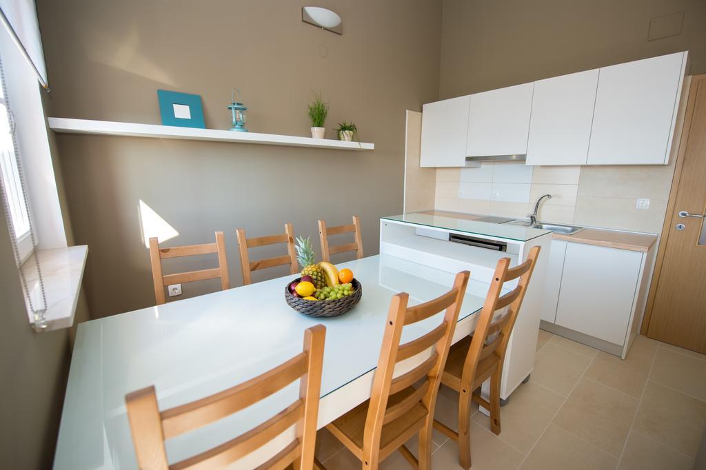 Apartments Gazebo Трогир Стая снимка